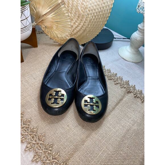 Tory Burch Shoes - Tory Burch Ballet Flat Leather Upper size 7.5M Gold T Logo Shoes